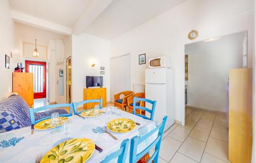 One-Bedroom Apartment image 10