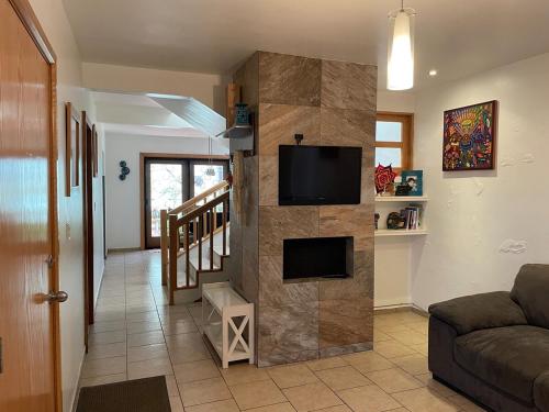 Shared lounge/TV area, La Casa Verde , bonita, comoda y centrica in Valle Dorado