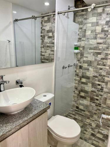 Moderno, Lindo y completo Apt, AC, Garaje, Wifi - Ricaurte Cund