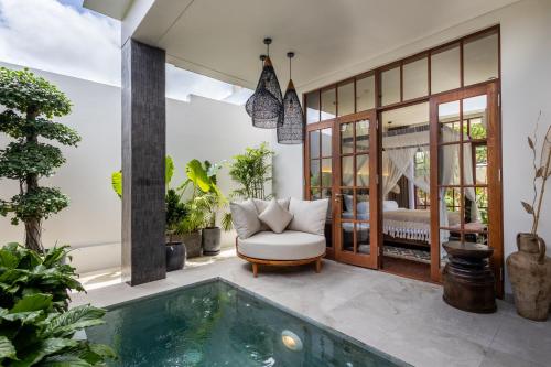 Suite with Private Pool image 10