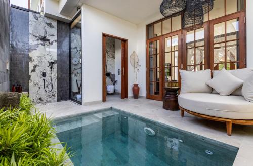 Suite with Private Pool image 6