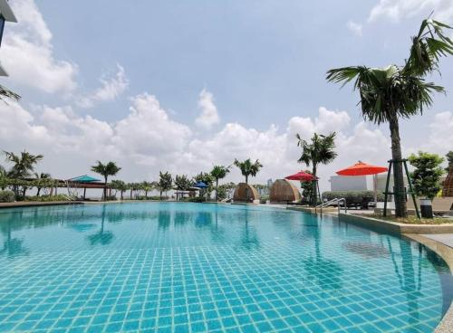 Almas Cozy Stylish Suites 2pax Netflix By Stay - Johor