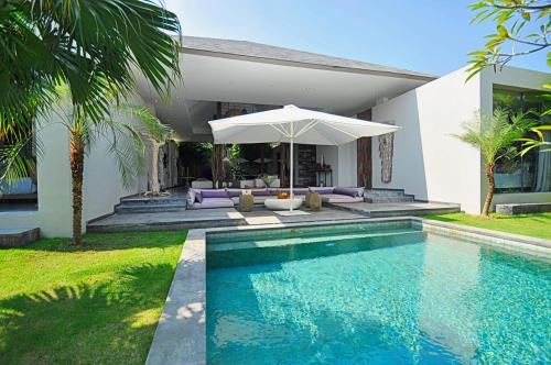 Villa Kala - Luxury Designer Villa in Amazing Location Berawa