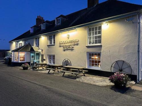 Edgcumbe Arms