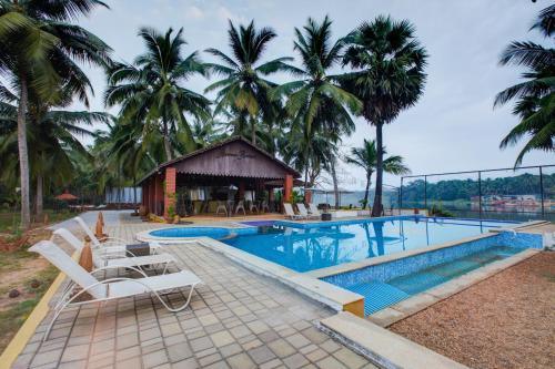 

RiverRoost Resorts