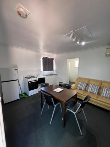 ห้องครัว, Shark Bay Cottages in เดนแฮม