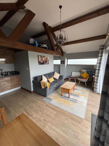 Vaade, Rife Lodges in Arundel