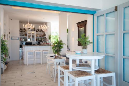Anthousa Hotel - image 9