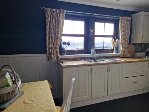 кухня, Ornum Self Catering Cottage in Paible