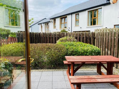 Modern home with 3 bedrooms and 3 bathrooms in Kenmare town in Glanerought