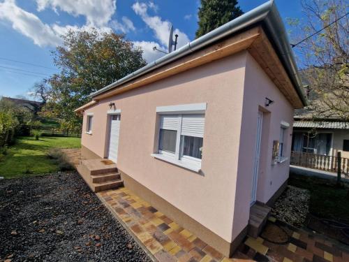 Bodza Apartmanház (Bodza Apartmanhaz) in Harkany