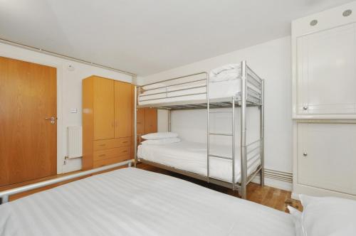 Access Apartments City - image 3