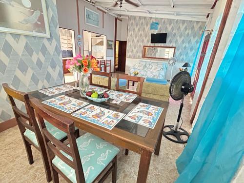 gedeelde lounge/tv-ruimte, Christanett Hosting in Chichiriviche