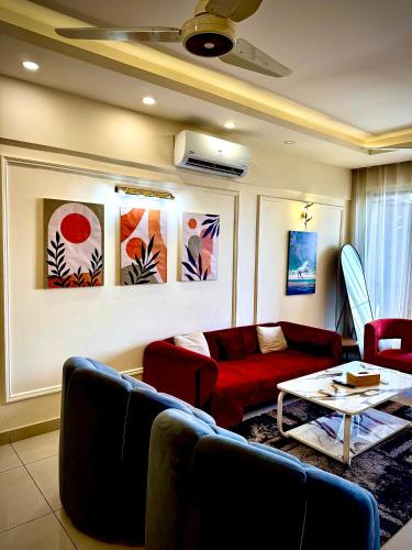 Elysium Tower Cozy 2Bhk with Netflix & City Views - image 10