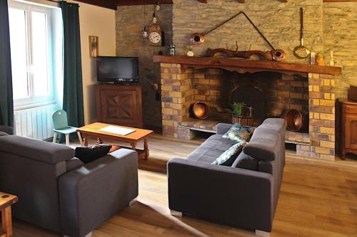 Общ салон/телевизионна зона, Maison Guchan Saint Lary 2 chambres in Camparan