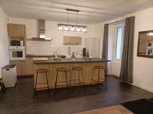 кухня, Maison Guchan Saint Lary 2 chambres in Camparan