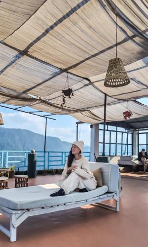 Indralok Hotel and Sky Garden - image 2