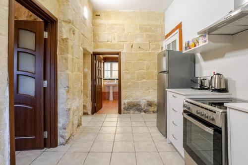 Traditional entire maisonette close to airport in Birzebbuga
