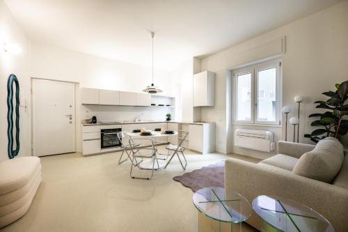 Design and Silence - Wide renovated apartment 2 stops from centrale, Milan (photo 10)