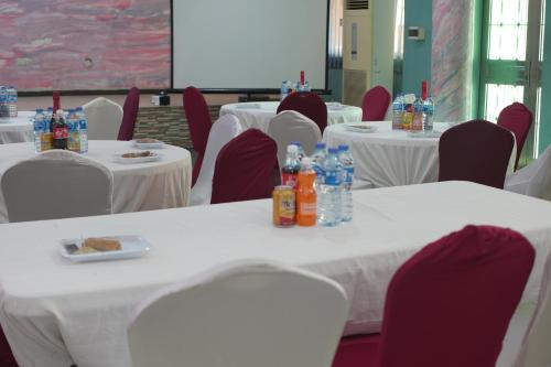 ห้องอาหาร, AOTEL HOTEL Ikeja in ลากอส