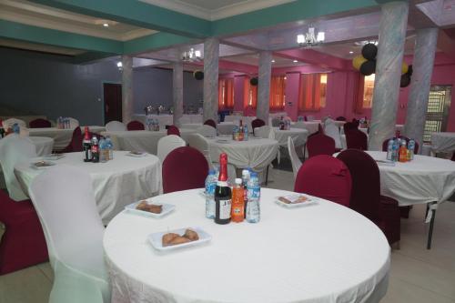 อาหารและเครื่องดื่ม, AOTEL HOTEL Ikeja in ลากอส