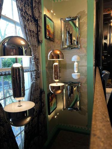 Melville Hotel - image 2