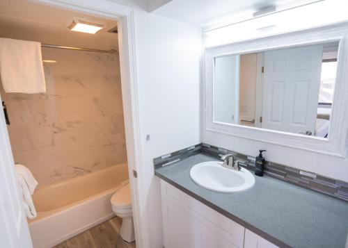 Waikiki Banyan Condo Located One Block From Waikiki Beach! condo - image 13