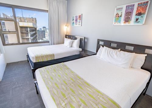 One-Bedroom Apartment image 9