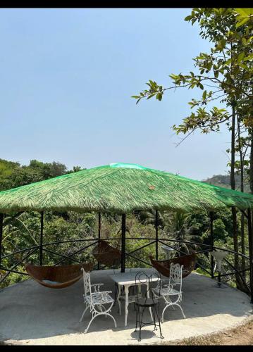 KEHLANI Vacation Farmhouse in Hermosa