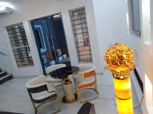 ล็อบบี้, De-Lites Hotel in อซาบา