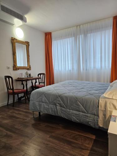 2 bedrooms, 3 beds