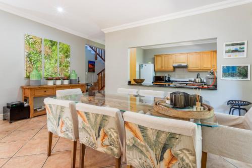 keuken, 11 Sawubona Zimbali Chalets in Zimbali Coastal Estate