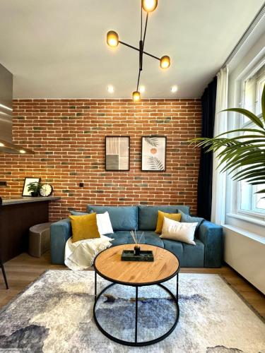 10 minutes Charles bridge modern Apartment, Prague, Praga
