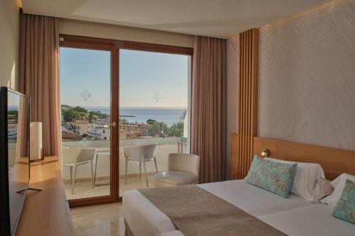 room detail thumbnail 0