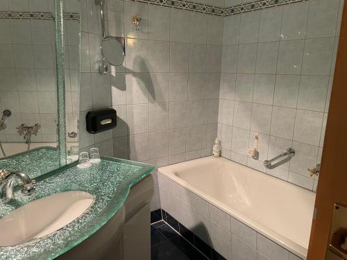 TRIP INN Axxon Hotel - 화장실