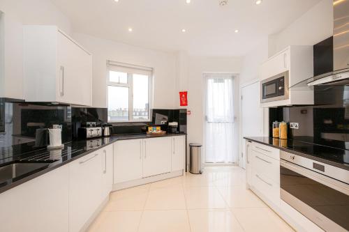 Fountain House - image 14