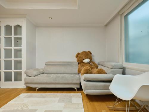 Plantree filled with the charm of the East and the atmosphere of the West, Seoul