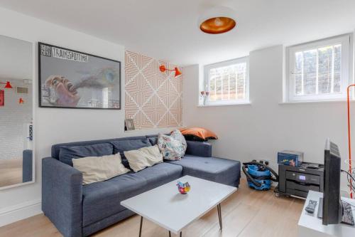 Convenient 1 Bedroom Apartment in Dalston, Londýn