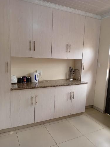 Cozy 2 Bedroom in Sunnyridge