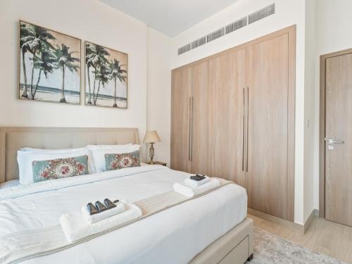 Cozy Stay 1BR in Azizi Pearl - image 9