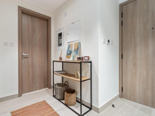 Cozy Stay 1BR in Azizi Pearl - image 2