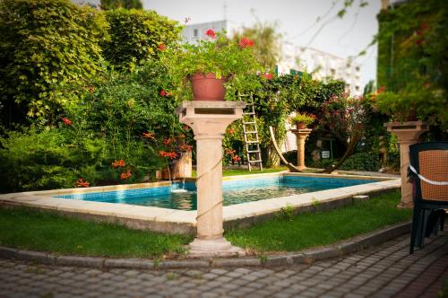 Hotel Bow Garden - image 2