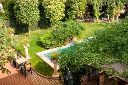 Hotel Bow Garden - image 5