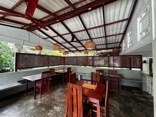 Villa Vidisa Guest House in Hikkaduwa