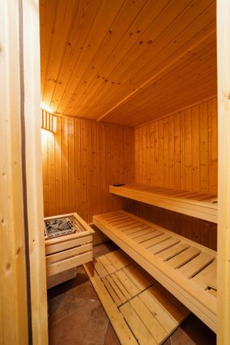 Sauna, CASA NATURA - charming chalet with hot tub in Begovo Razdolje