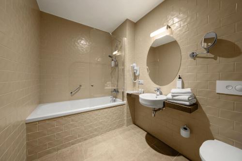 Wellton Centrum Hotel & SPA - image 4