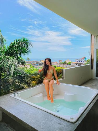 ME Hotel & Villas - Montanita Estates