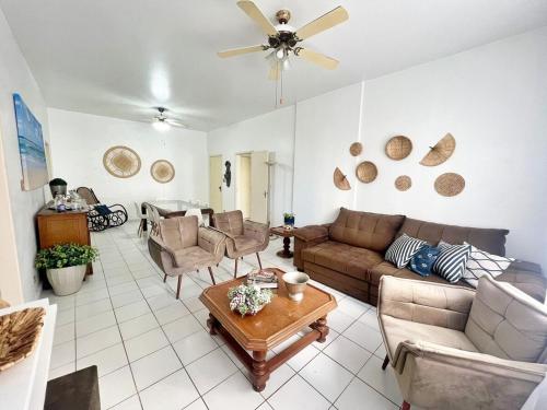 Lindo apartamento em Pitangueiras Guaruja meia quadra do mar in Pitangueiras