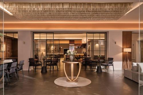 Empfangshalle, M Village Hotel Thợ Nhuộm near Thong Nhat Park