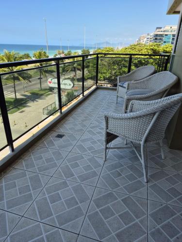 Three-Bedroom Apartment - Oceanfront image 1
